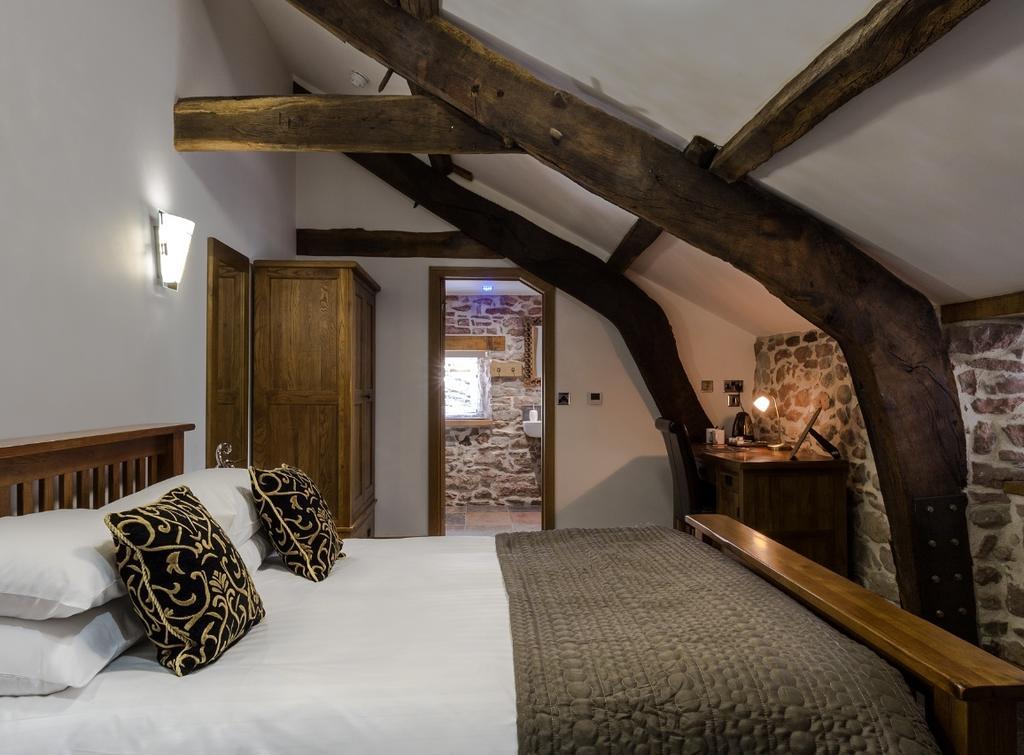 Gosforth Hall Inn Room photo